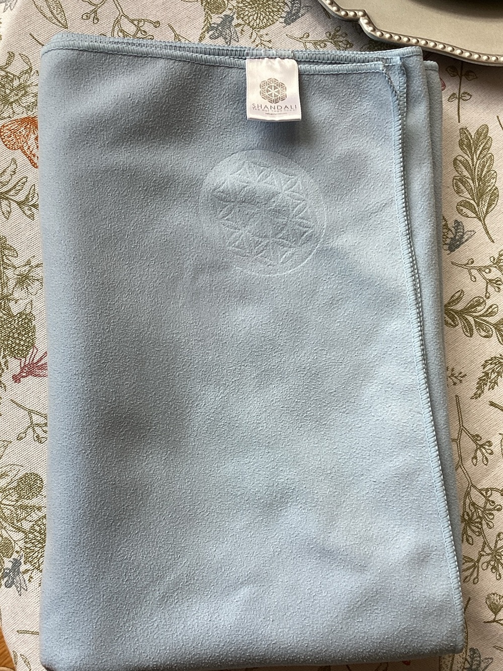 Shandali The Hot Yoga Towel with Embossed Mandala